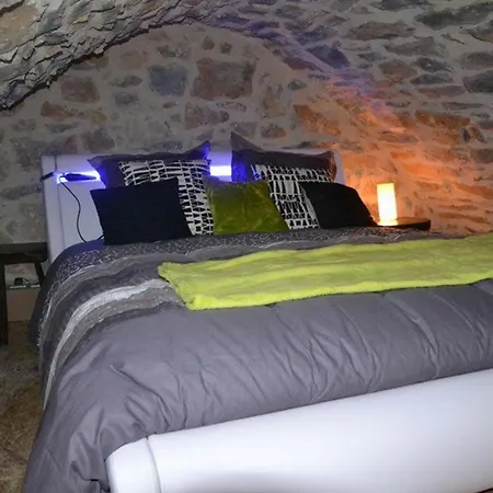 Διαμέρισμα Cocoon,vue Montagne,jacuzzi Prive Mostuéjouls