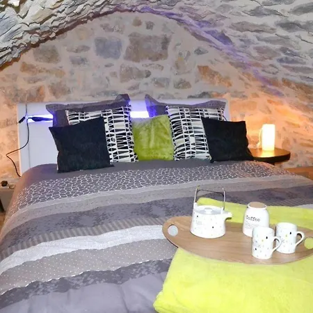 Cocoon,vue Montagne,jacuzzi Prive 아파트