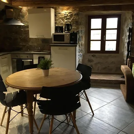 Appartement Cocoon,vue Montagne,jacuzzi Privé