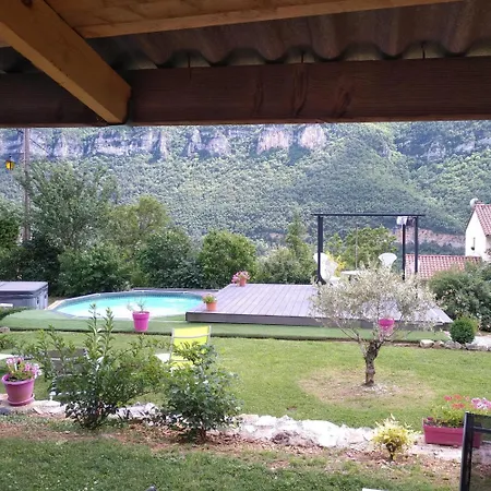 Διαμέρισμα Cocoon,vue Montagne,jacuzzi Prive Mostuéjouls